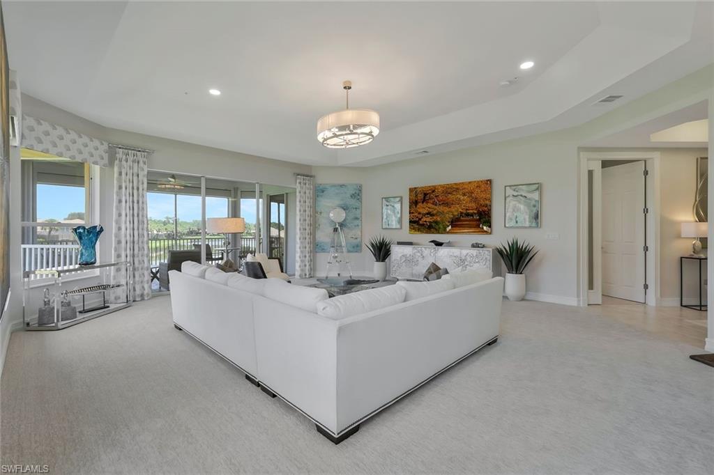 1855 Les Chateaux BLVD 5-201