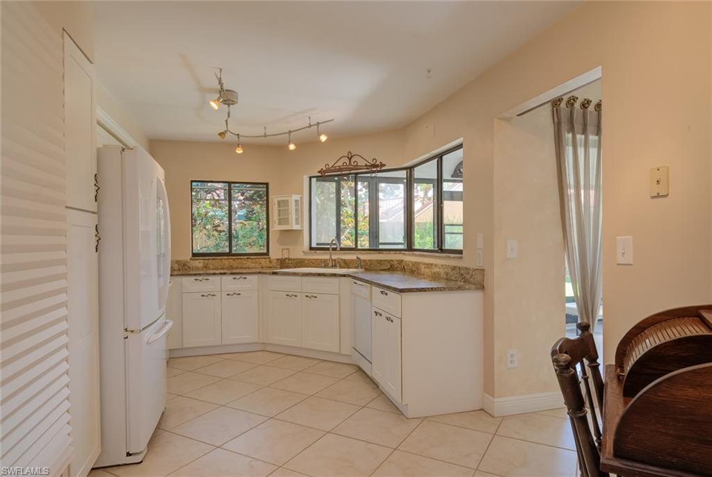 BEACHWALK HOMES - Residential