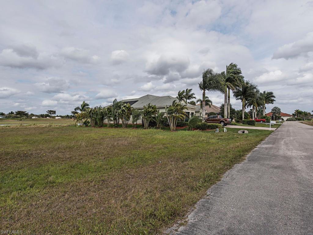 ROYAL PALM GOLF ESTATES - Land