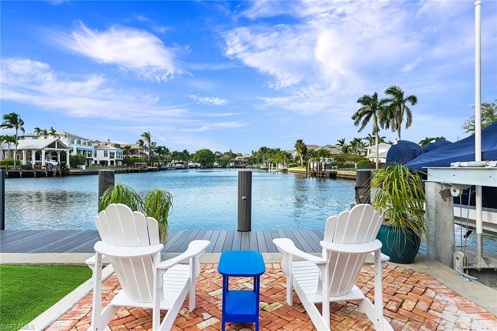 AQUALANE SHORES - Residential Lease