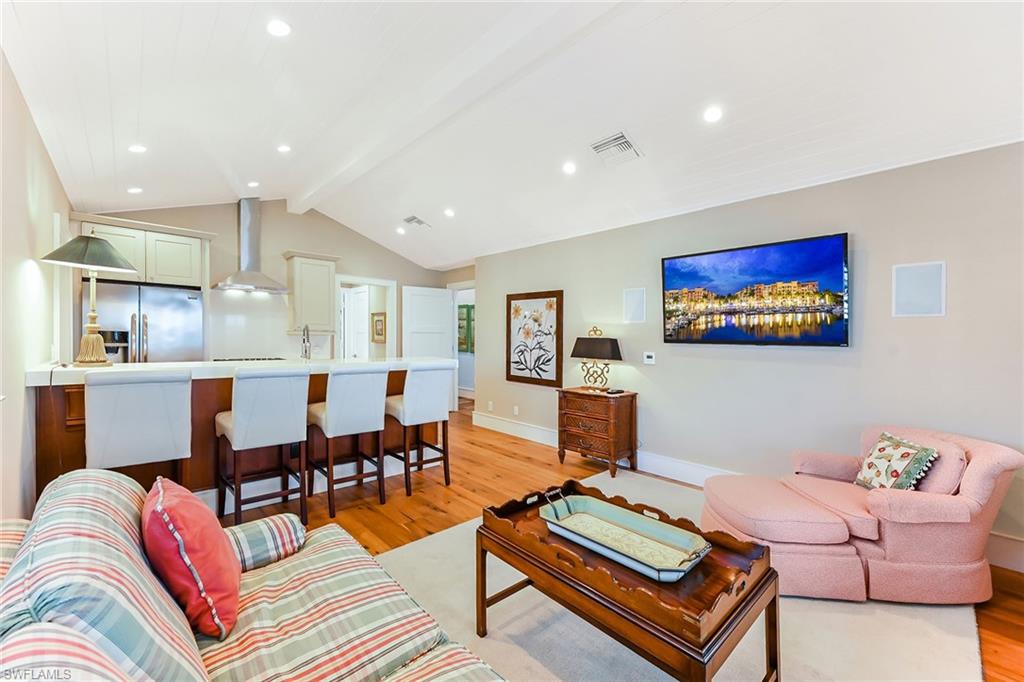 AQUALANE SHORES - Residential Lease