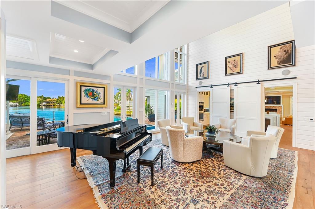 AQUALANE SHORES - Residential Lease