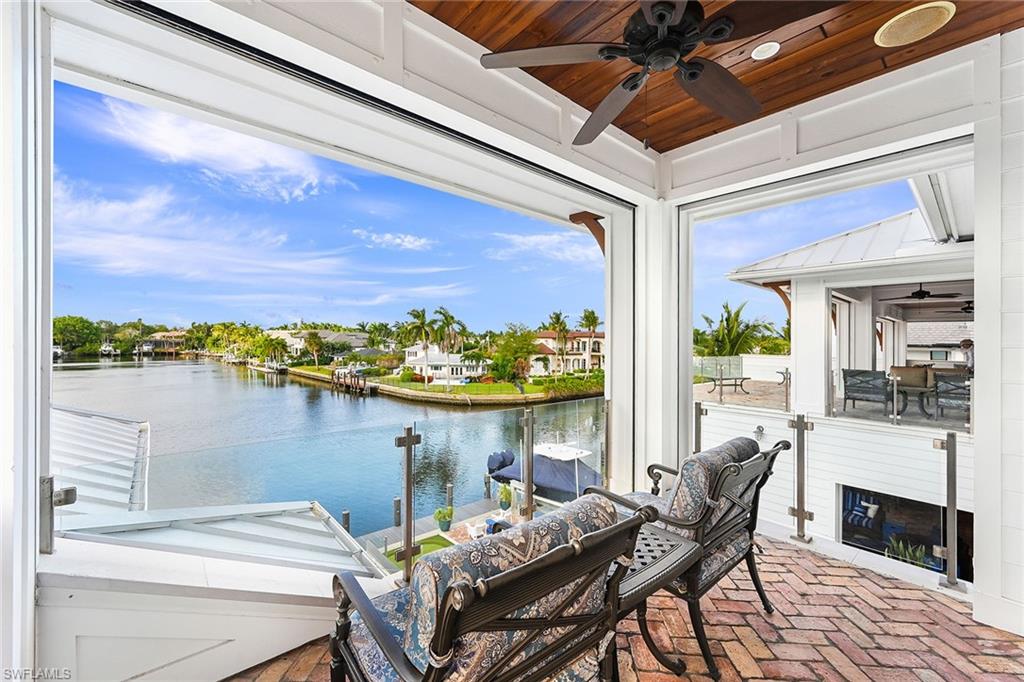 AQUALANE SHORES - Residential Lease