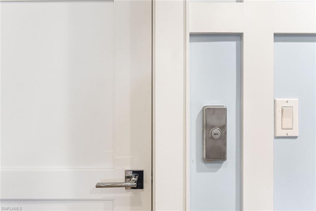 AQUALANE SHORES - Residential Lease