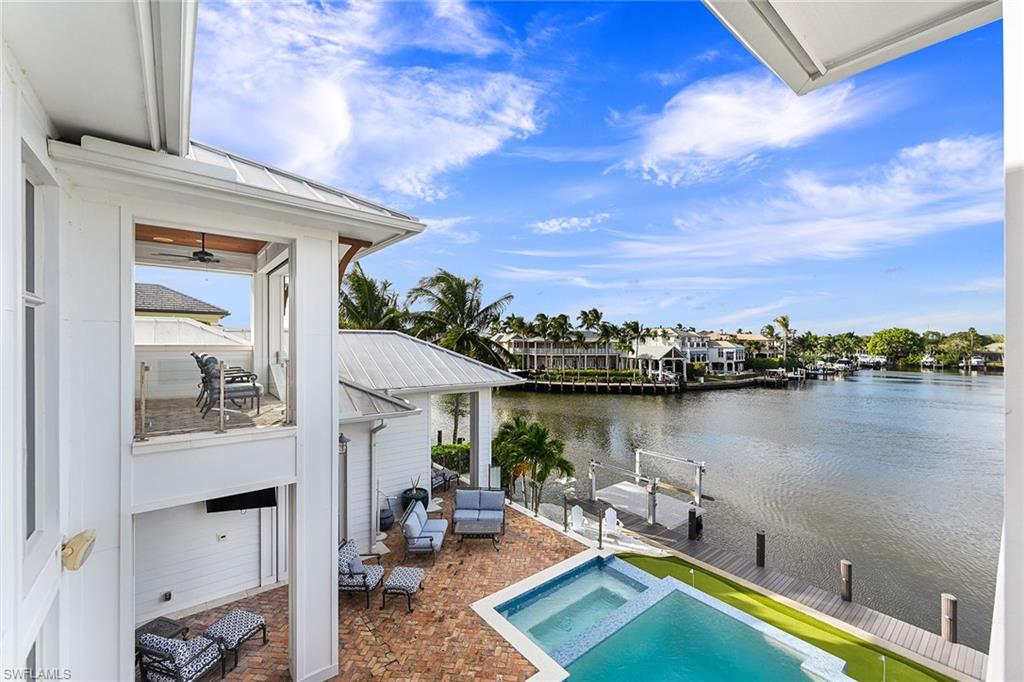 AQUALANE SHORES - Residential Lease