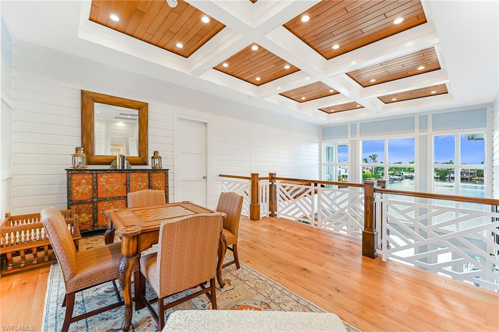 AQUALANE SHORES - Residential Lease