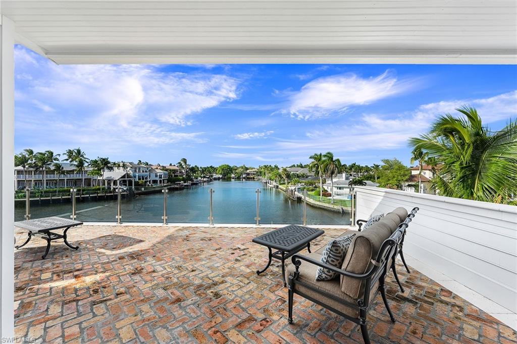 AQUALANE SHORES - Residential Lease