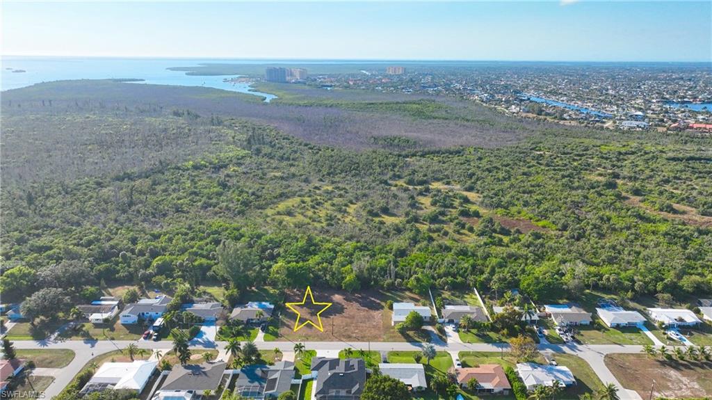 CAPE CORAL - Land