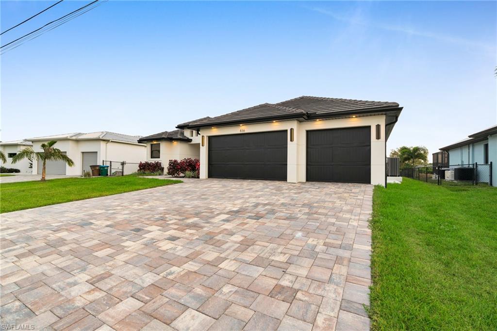 CAPE CORAL - Residential