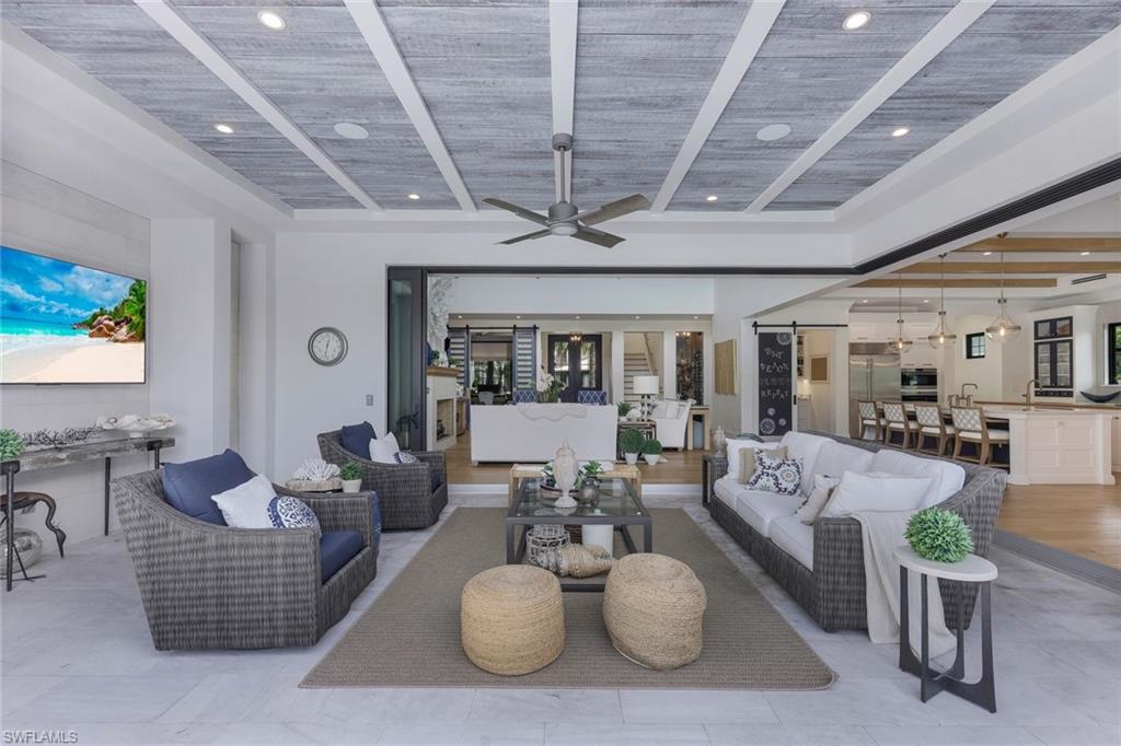 MOORINGS - Residential