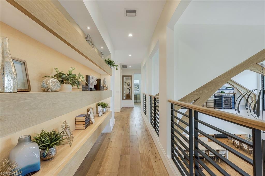 MOORINGS - Residential