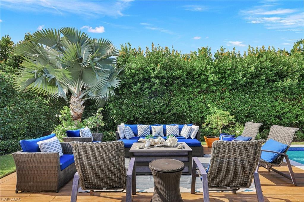 MOORINGS - Residential