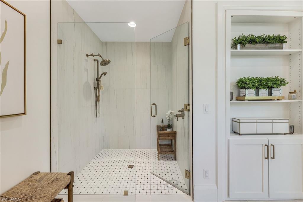 MOORINGS - Residential