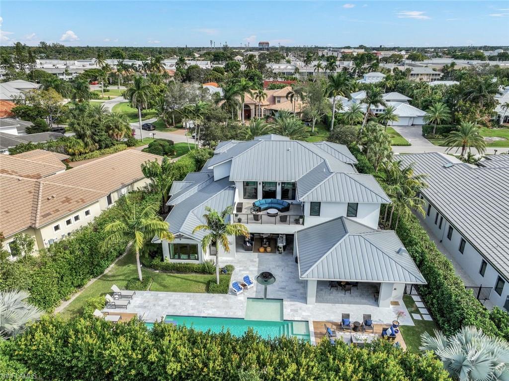 MOORINGS - Residential