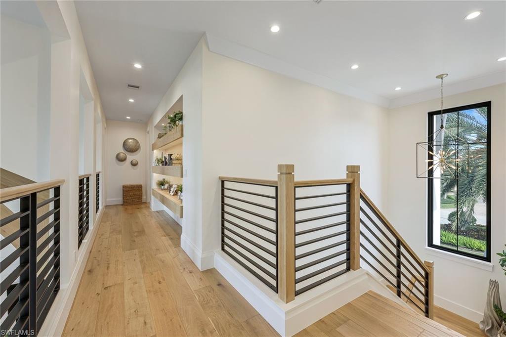 MOORINGS - Residential