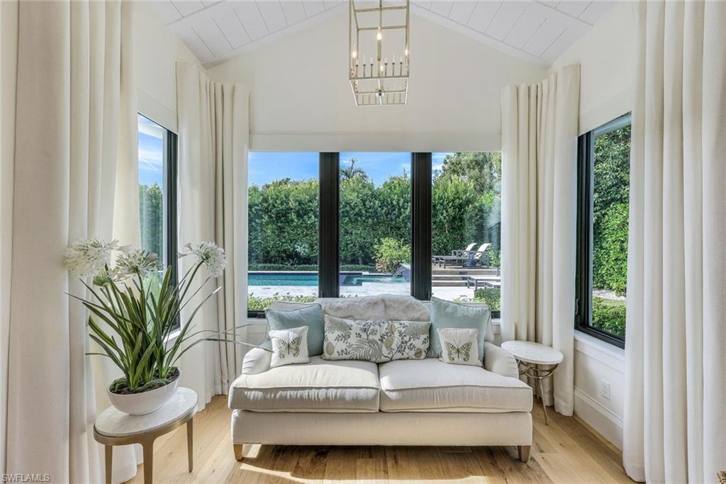 MOORINGS - Residential