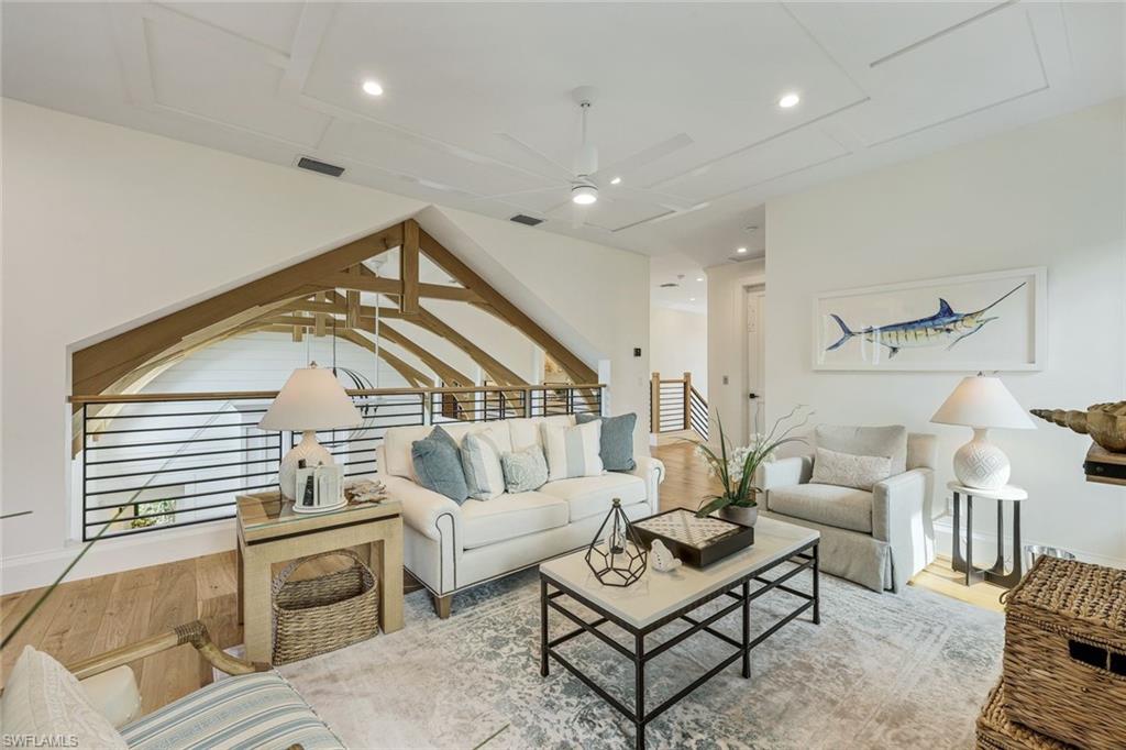 MOORINGS - Residential