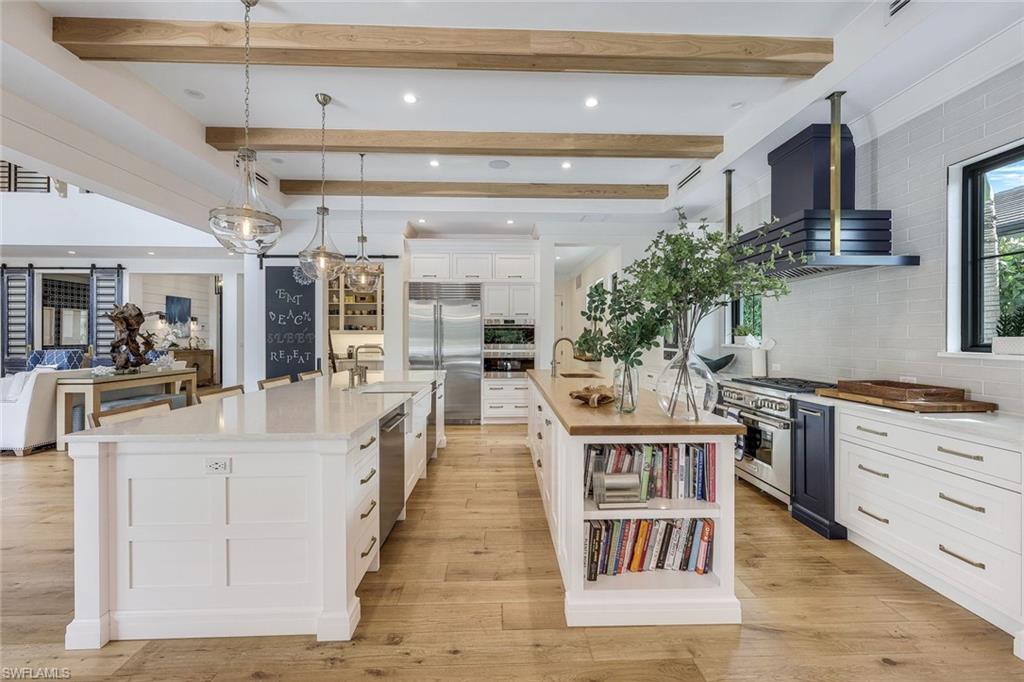 MOORINGS - Residential