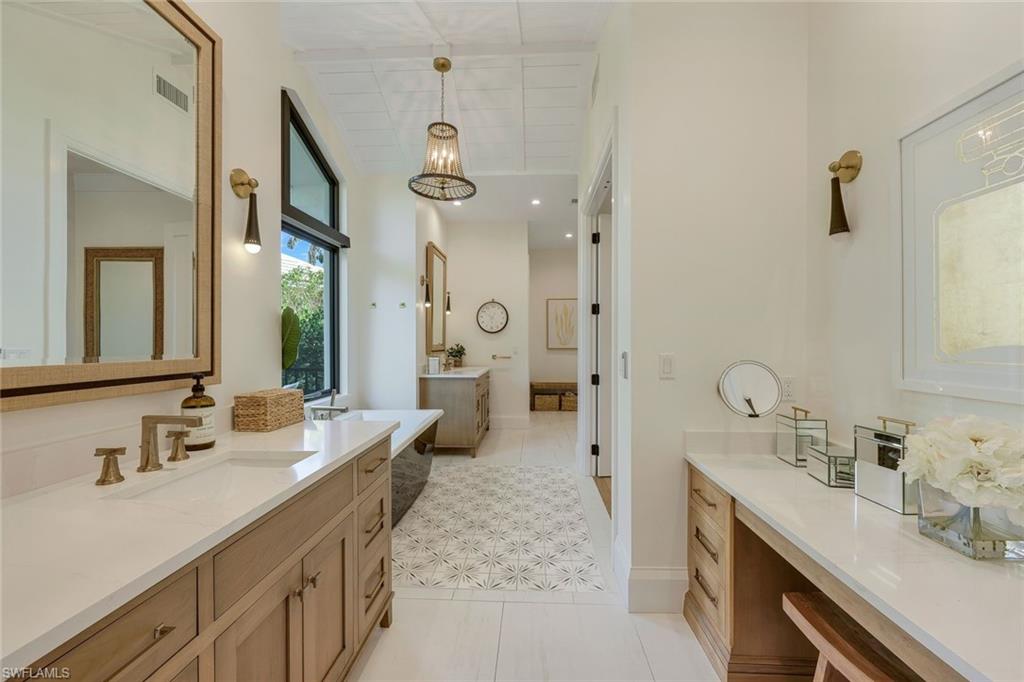 MOORINGS - Residential