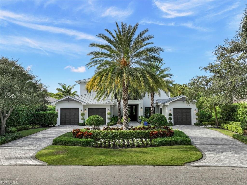 MOORINGS - Residential