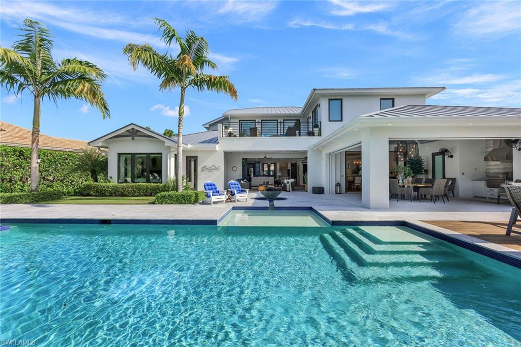 MOORINGS - Residential