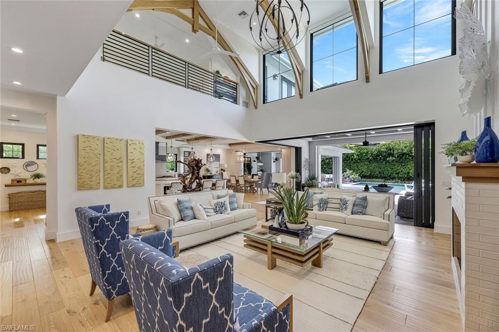 MOORINGS - Residential