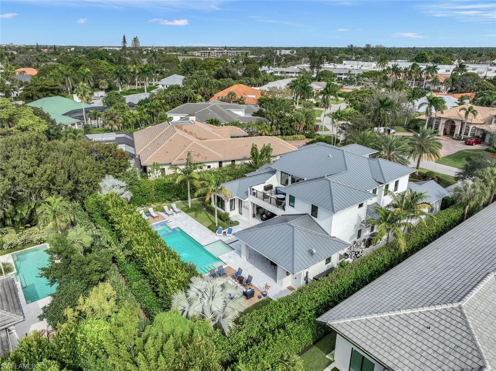 MOORINGS - Residential