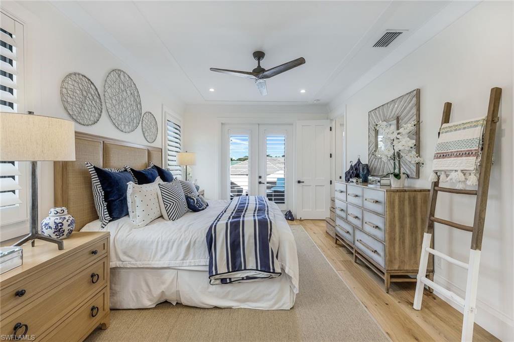 MOORINGS - Residential