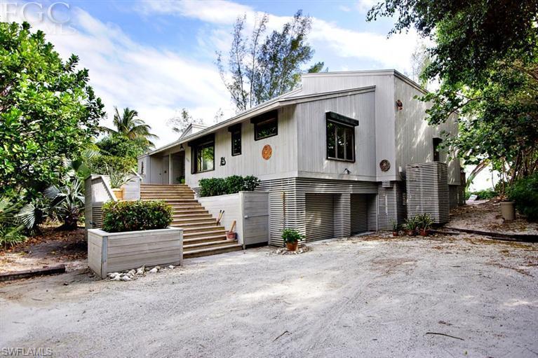 THE ROCKS - Residential