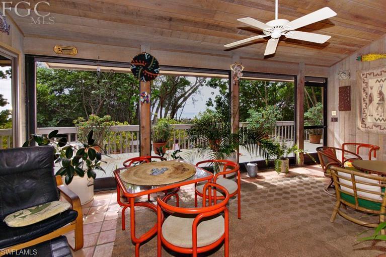 THE ROCKS - Residential