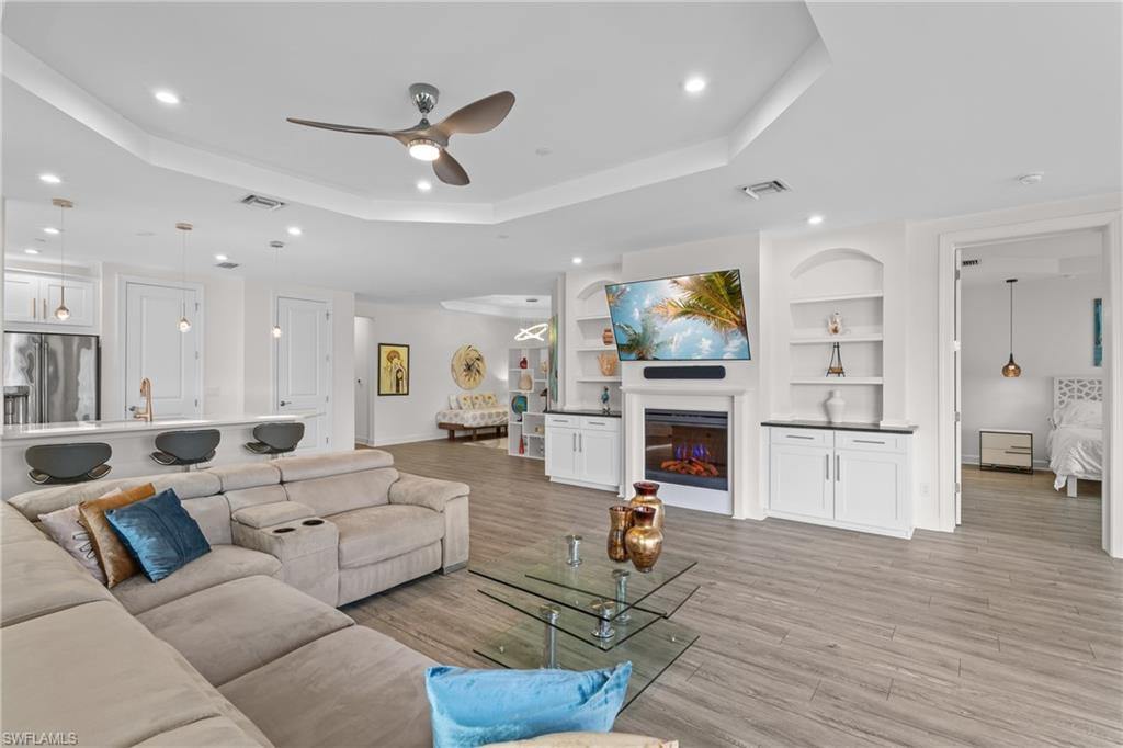 ESPLANADE - Residential