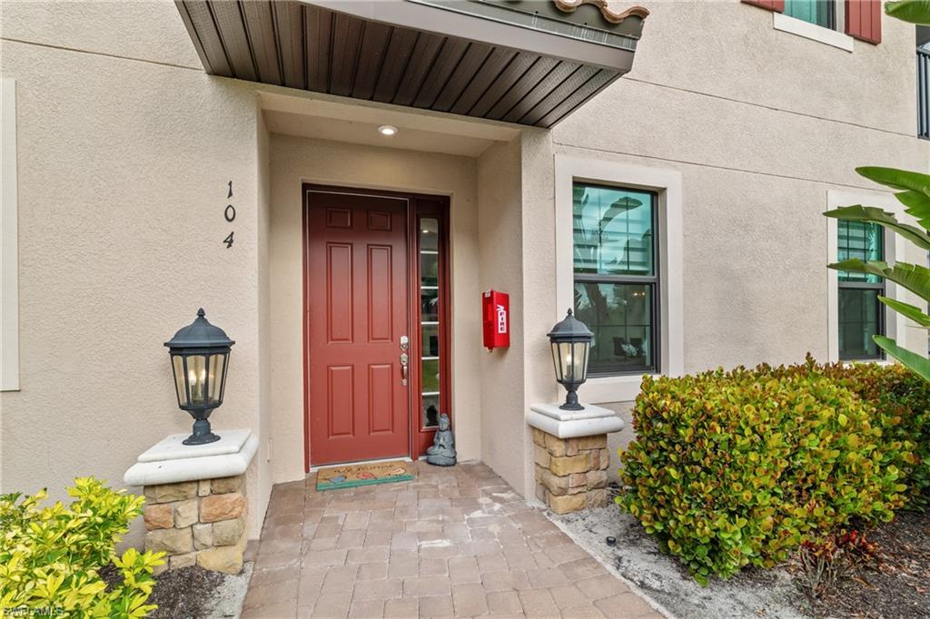 ESPLANADE - Residential