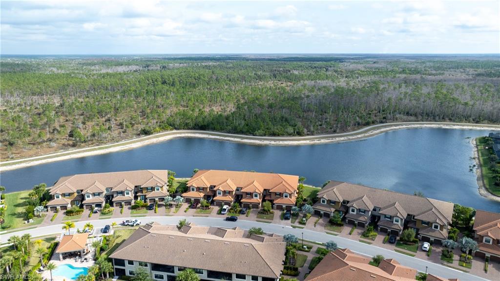 ESPLANADE - Residential