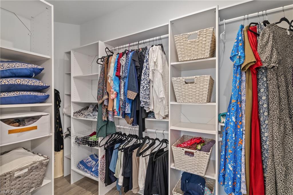 ESPLANADE - Residential