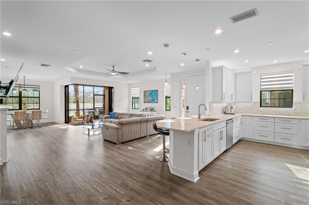 ESPLANADE - Residential