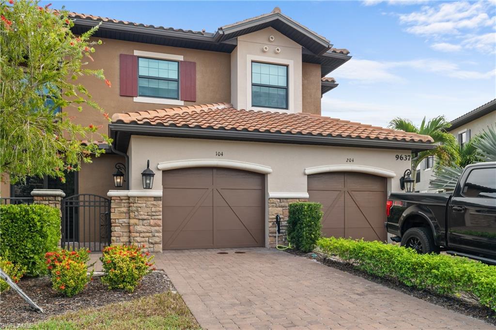 ESPLANADE - Residential