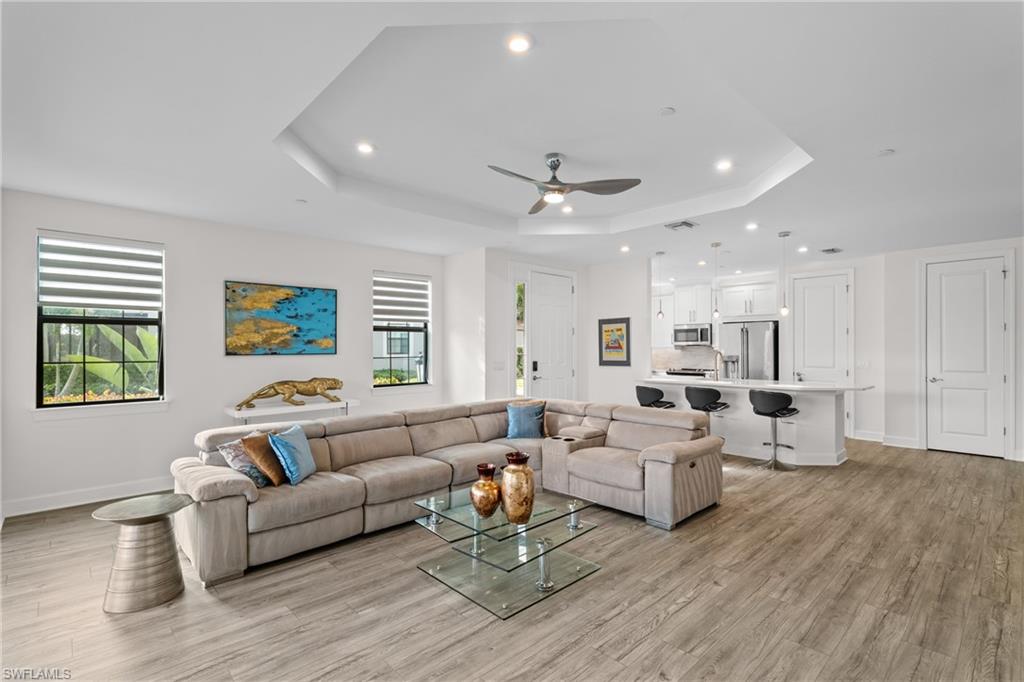 ESPLANADE - Residential