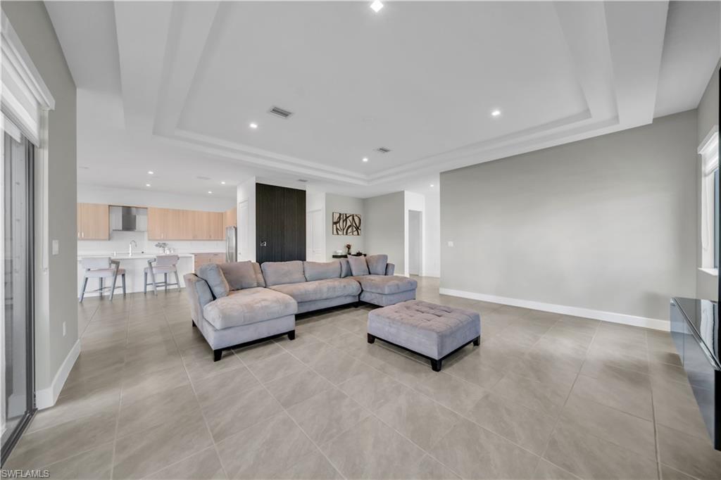 MAPLE RIDGE - Residential