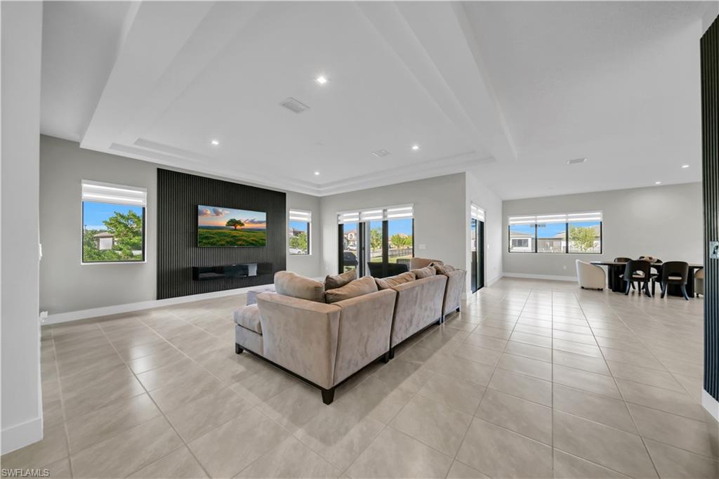 MAPLE RIDGE - Residential