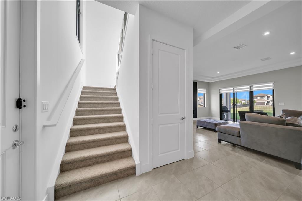 MAPLE RIDGE - Residential