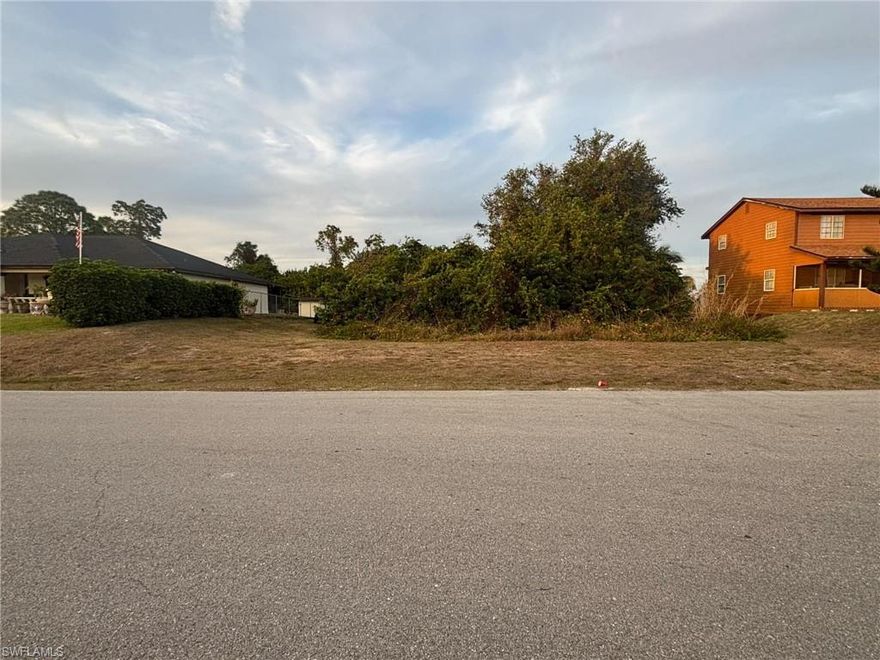 Don’t miss your chance to own this standout homesite in a fast-growing area surrounded by beautiful new construction! Perfectly positioned for convenience, you’re just minutes from Sunshine Blvd. with quick access to I-75 putting shopping, dining, and commuting right at your fingertips. Whether you’re ready to build your dream home now or invest in the future, this prime lot is full of potential and opportunity. Act fast opportunities like this don’t last!