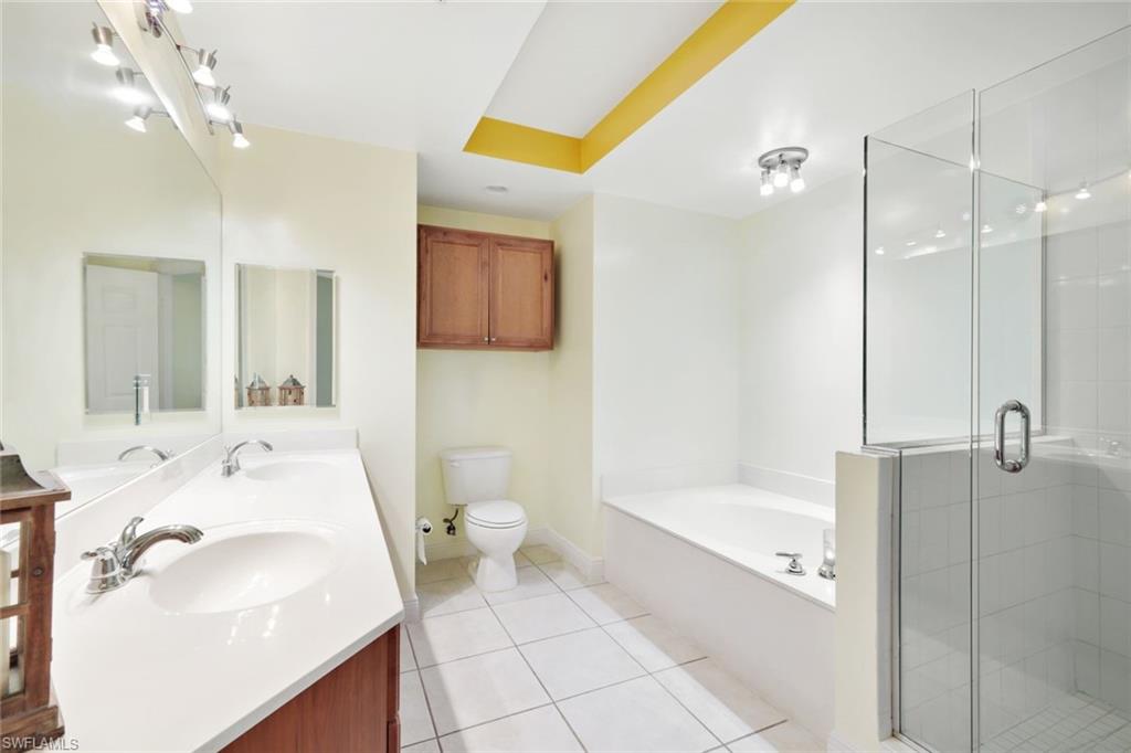 ST. TROPEZ - Residential