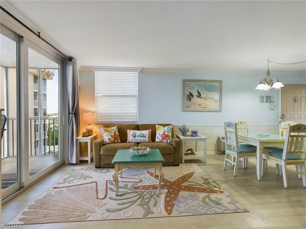 BEACH AND TENNIS CLUB - Residential