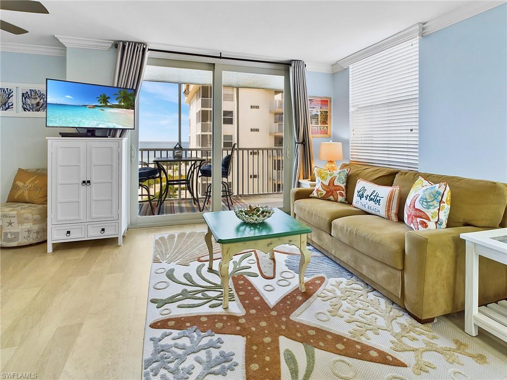 BEACH AND TENNIS CLUB - Residential