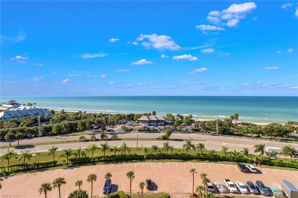 BEACH AND TENNIS CLUB - Residential