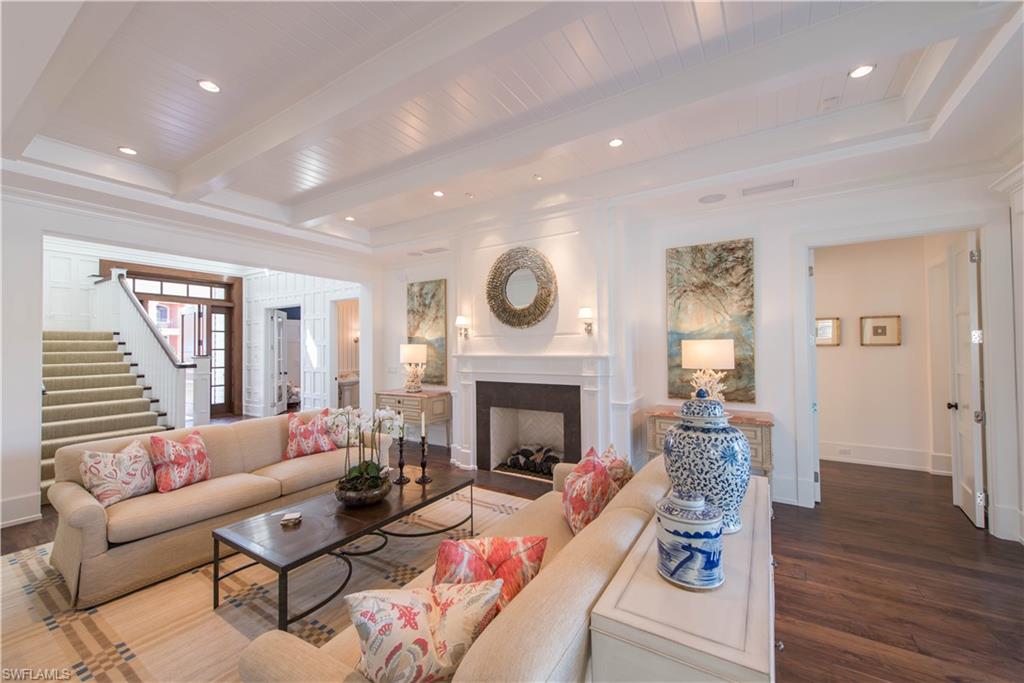 OLDE NAPLES - Residential