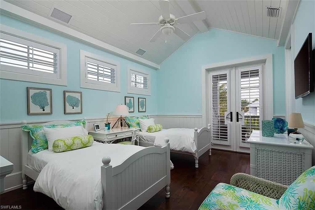 OLDE NAPLES - Residential