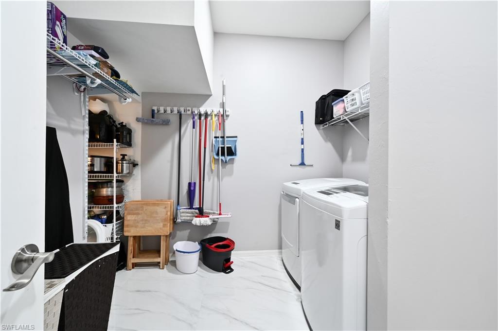 SUMMIT PLACE - Residential