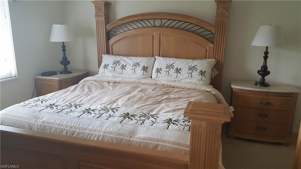 ANDOVER SQUARE - Residential