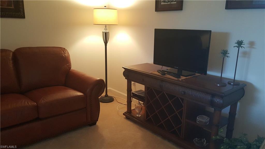 ANDOVER SQUARE - Residential